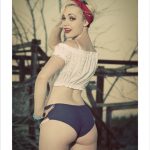 Jolee-Blon-pinup-booty