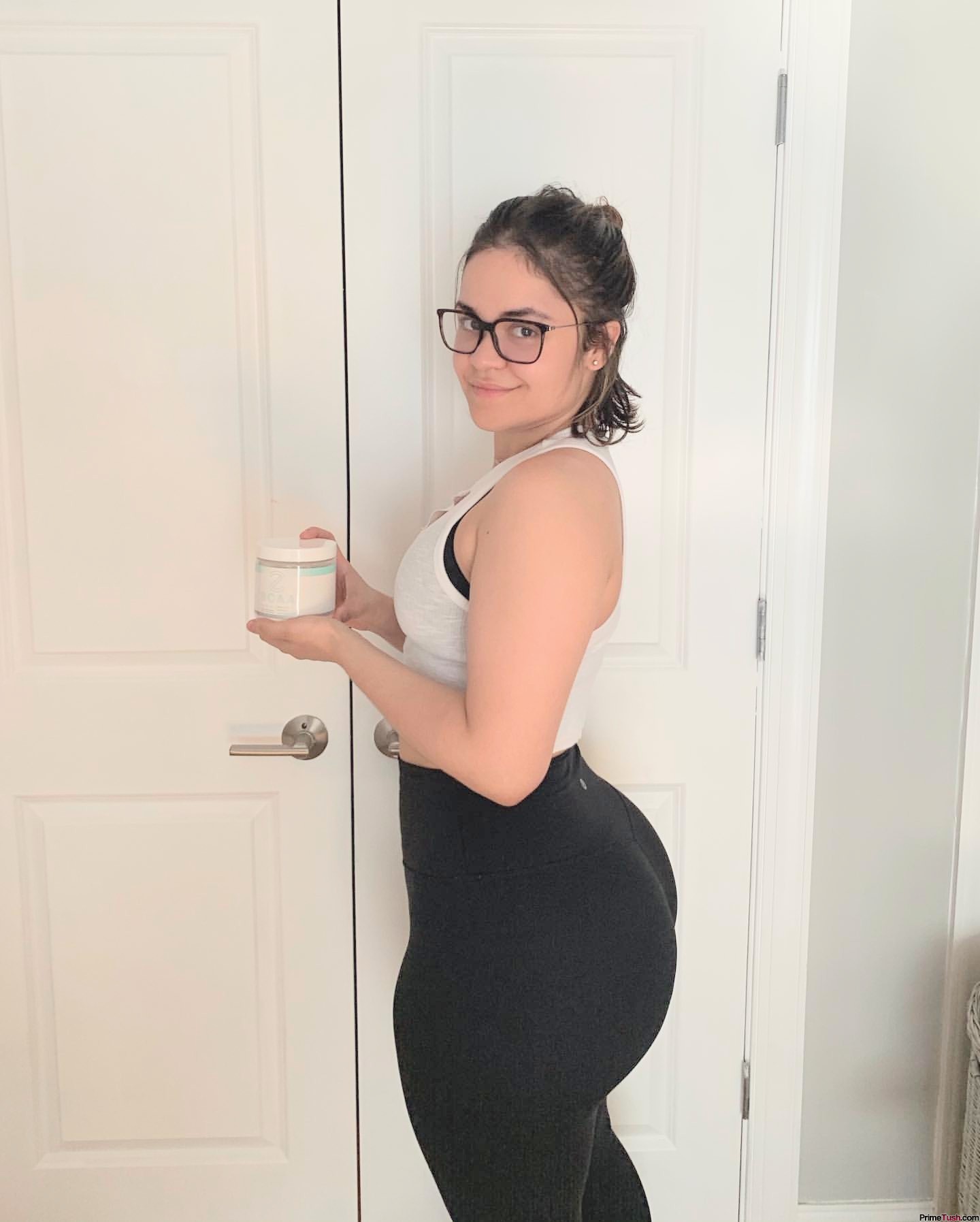 huge-ass-yoga-pants