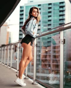 jean-shorts-underbun