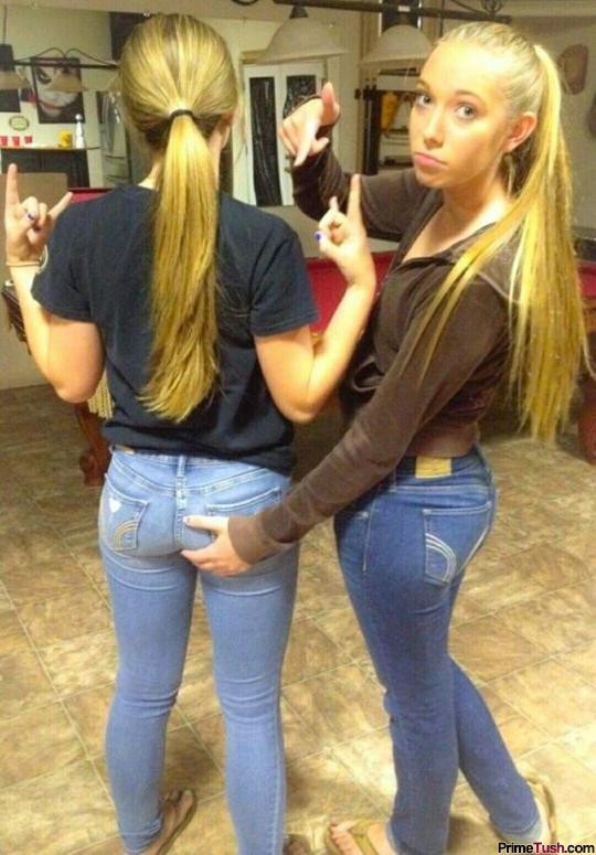 teen-ass-in-tight-jeans