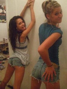 teen-booty-short-shorts